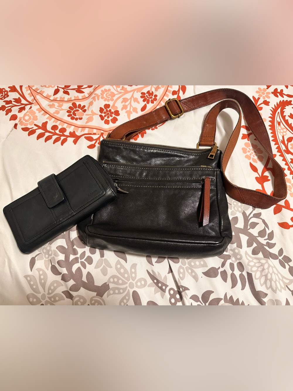 Fossil Crossbody with Fossil Wallet